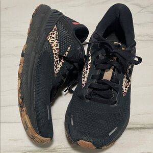 Women’s brooks leopard print running shoes adrenaline 7.5